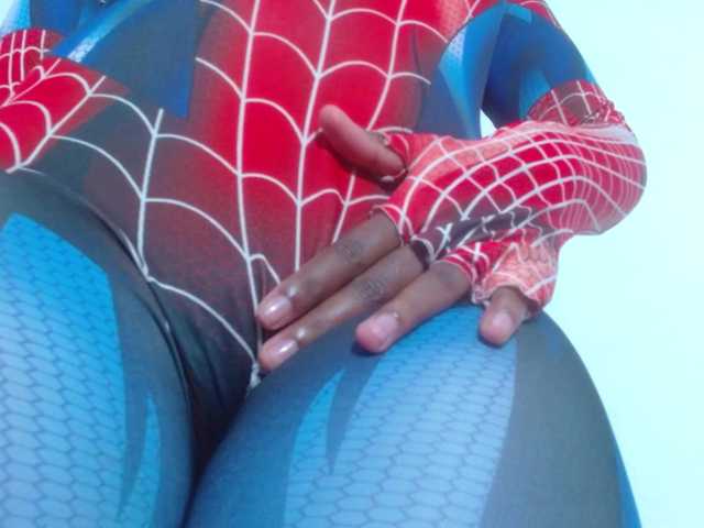 Emilyht's BongaCams show and profile