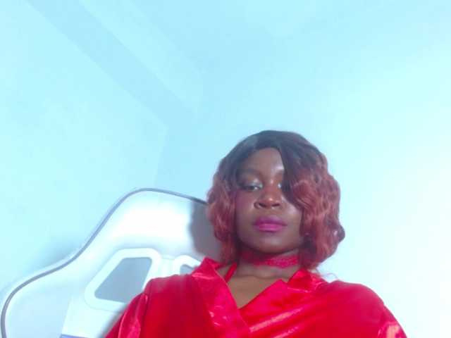 Emilyht's BongaCams show and profile