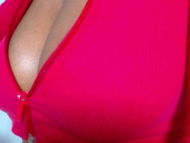 Emilyht's BongaCams show and profile