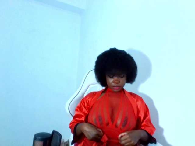 Emilyht's BongaCams show and profile