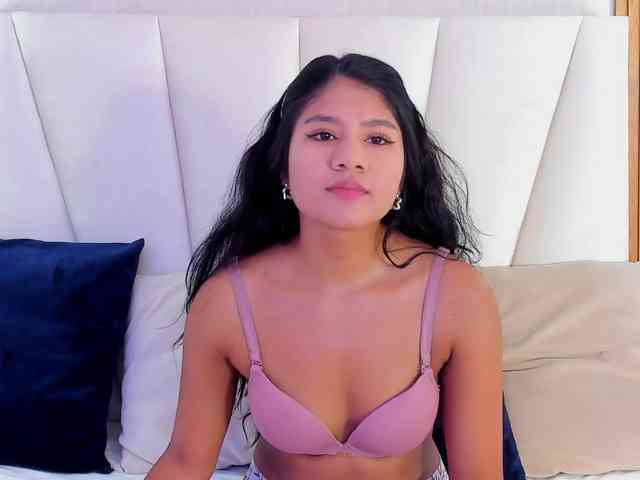 Layla-mml webcam