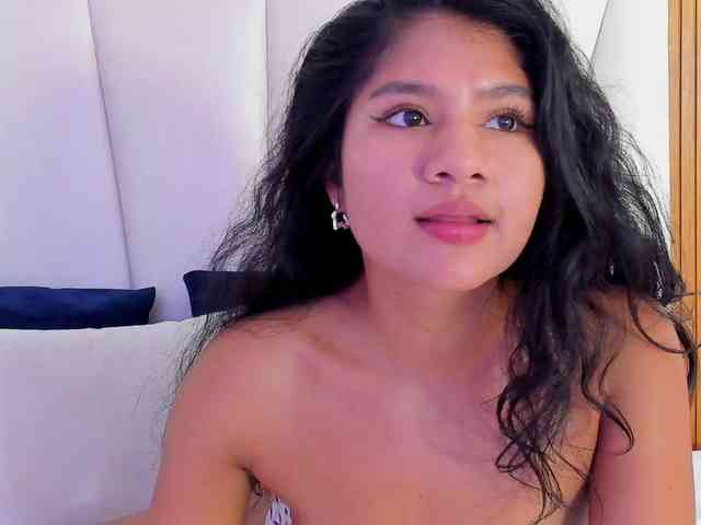 Layla-mml webcam
