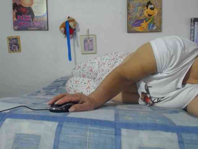 maturehornykinky webcam