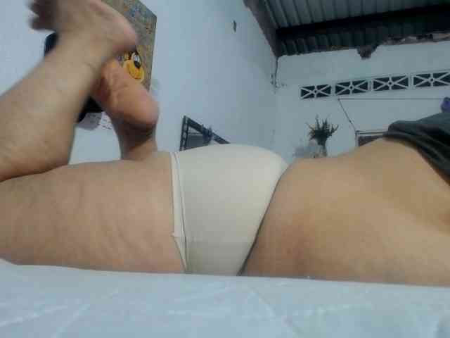 maturehornykinky webcam