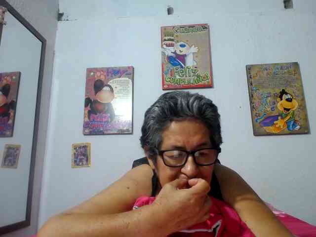 maturehornykinky webcam