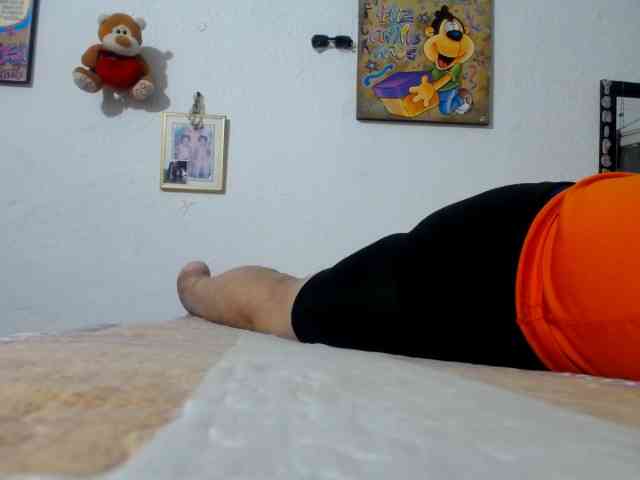 maturehornykinky webcam