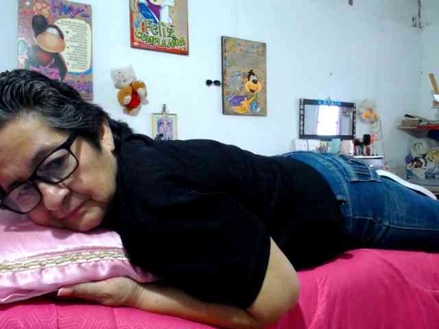 maturehornykinky webcam