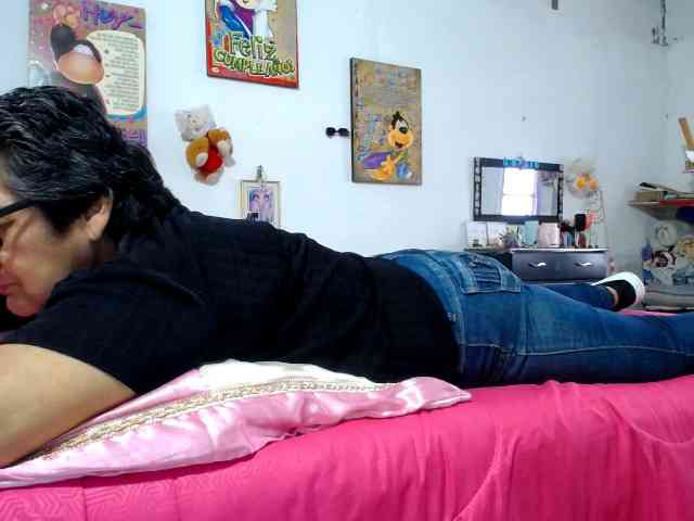 maturehornykinky webcam