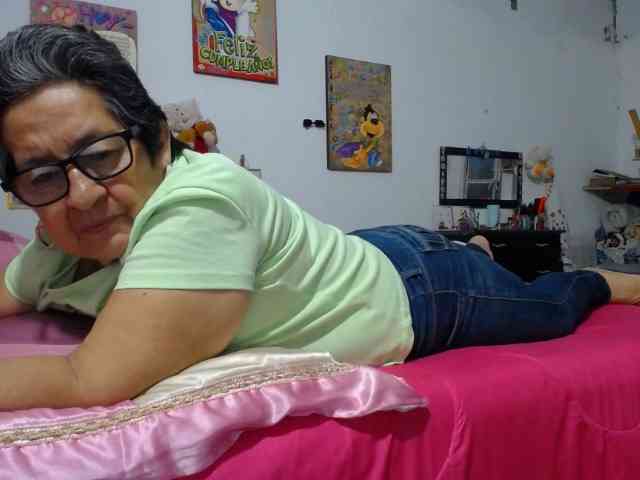 maturehornykinky webcam