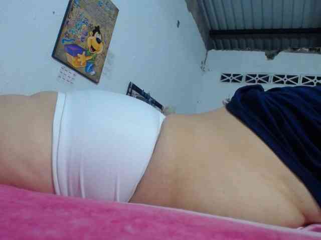 maturehornykinky webcam