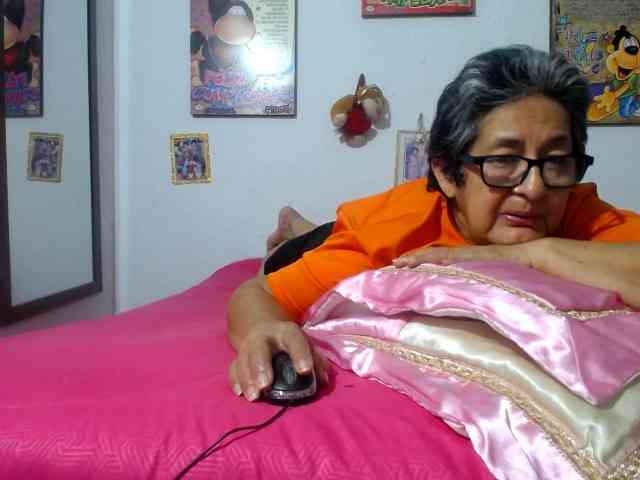 maturehornykinky webcam