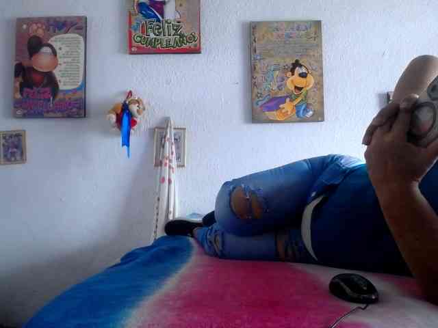 maturehornykinky webcam