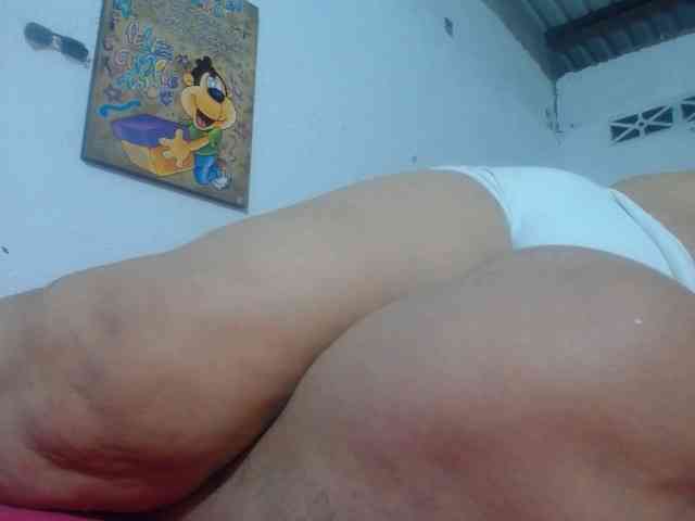 maturehornykinky webcam