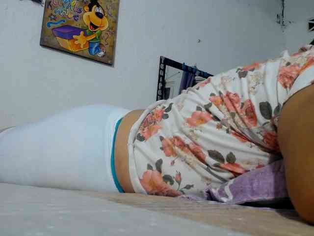 maturehornykinky webcam