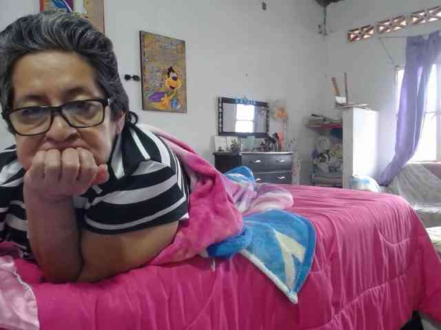 maturehornykinky webcam