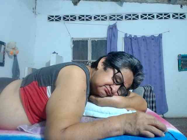 maturehornykinky webcam