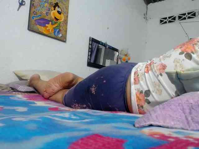 maturehornykinky webcam