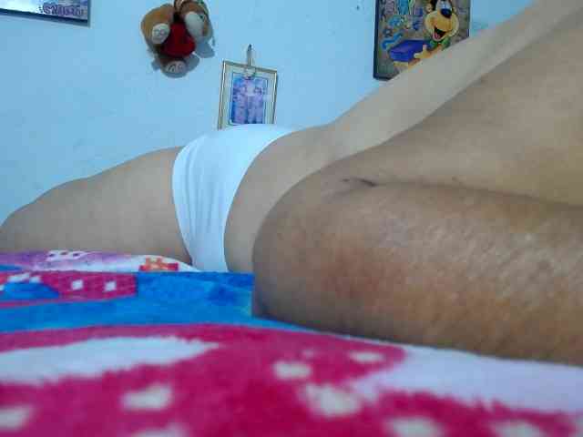 maturehornykinky webcam