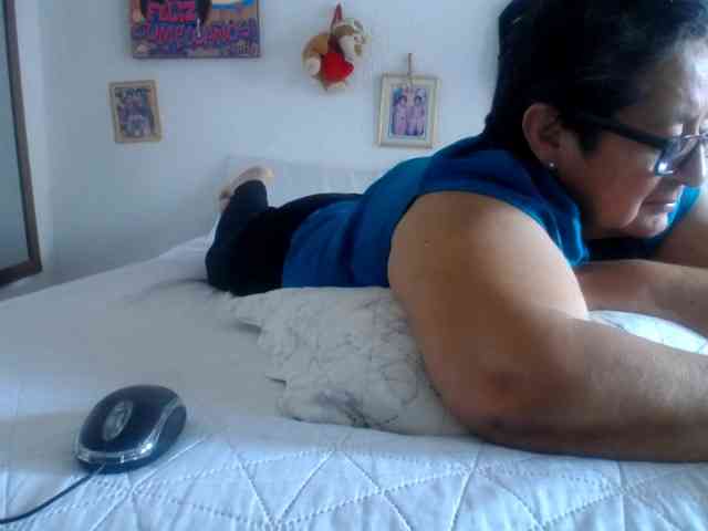 maturehornykinky webcam