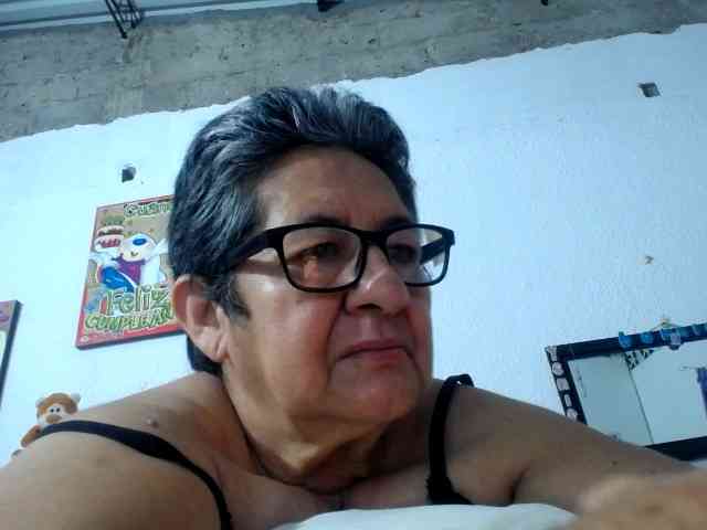 maturehornykinky webcam