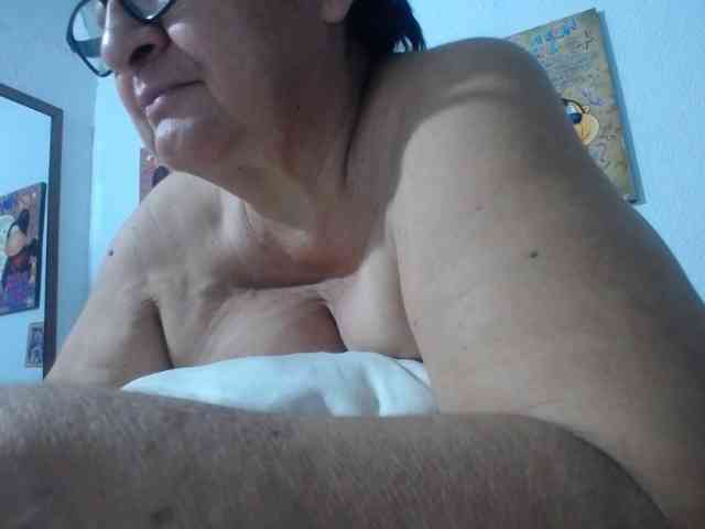 maturehornykinky webcam