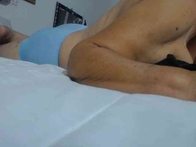 maturehornykinky webcam