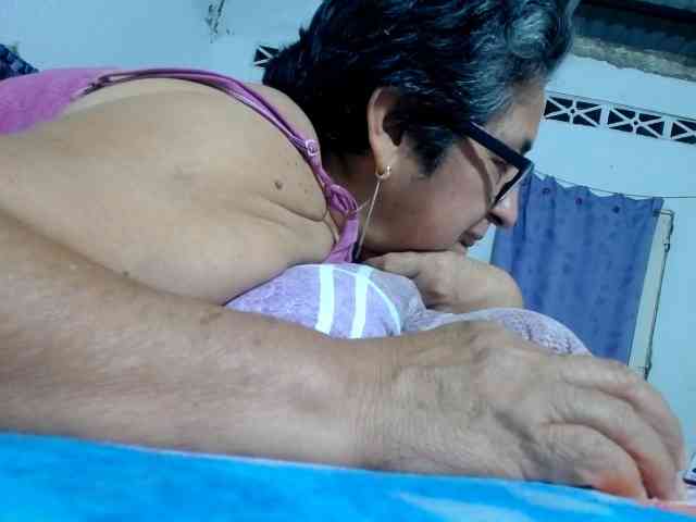 maturehornykinky webcam