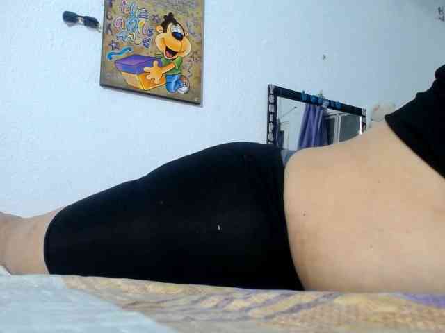 maturehornykinky webcam