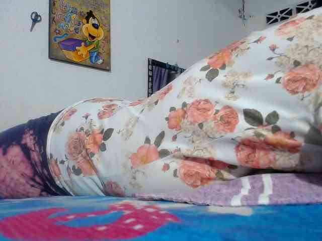 maturehornykinky webcam