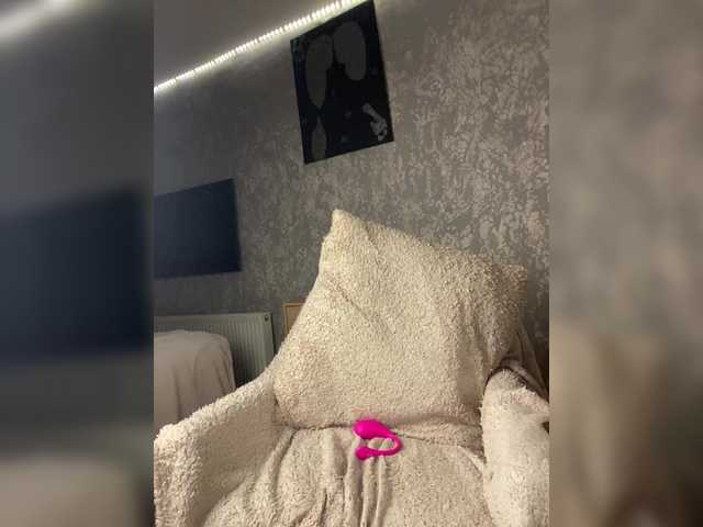 TianaCharmi's BongaCams show and profile