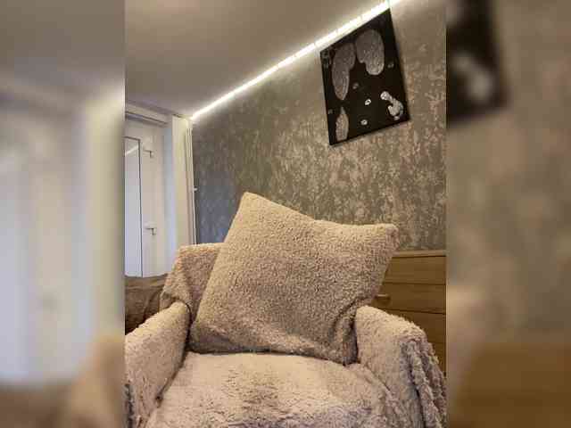 TianaCharmi webcam