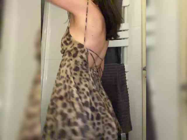 TianaCharmi webcam