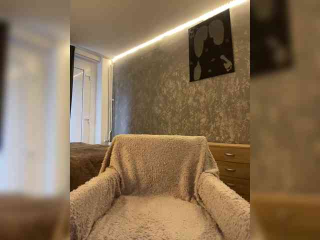 TianaCharmi webcam