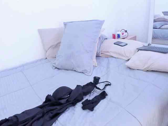 VeronicaSpencer webcam