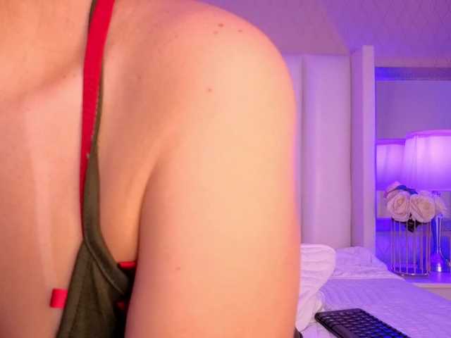 CristalHeart's BongaCams show and profile