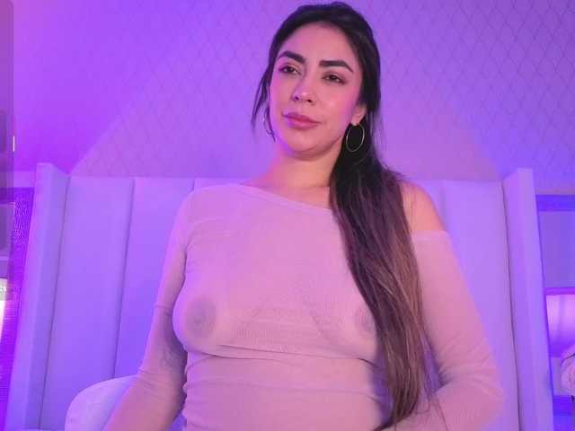 le modèle Criistal est en webcam porno dans un show sur le site bongacams, il possède les tags suivants: Latino/Hispanic,Brunette,Shaved