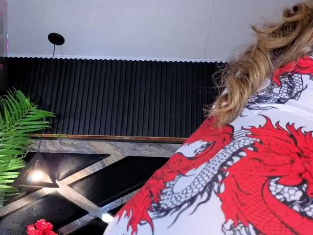 CristalHeart's BongaCams show and profile