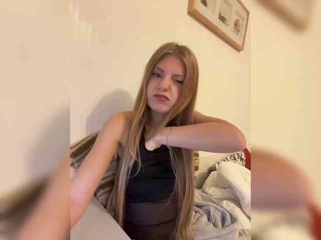 MarinaLuxy webcam