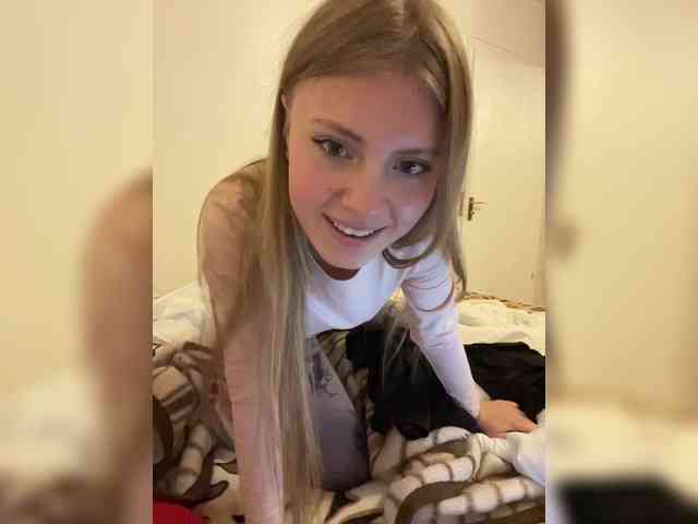 MarinaLuxy webcam