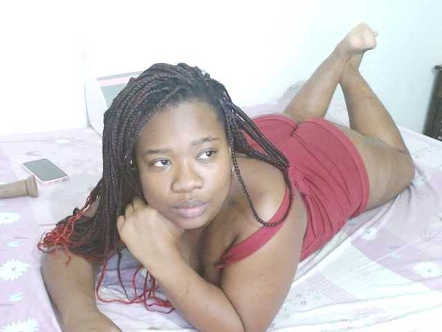 Chanellmontes121's BongaCams show and profile