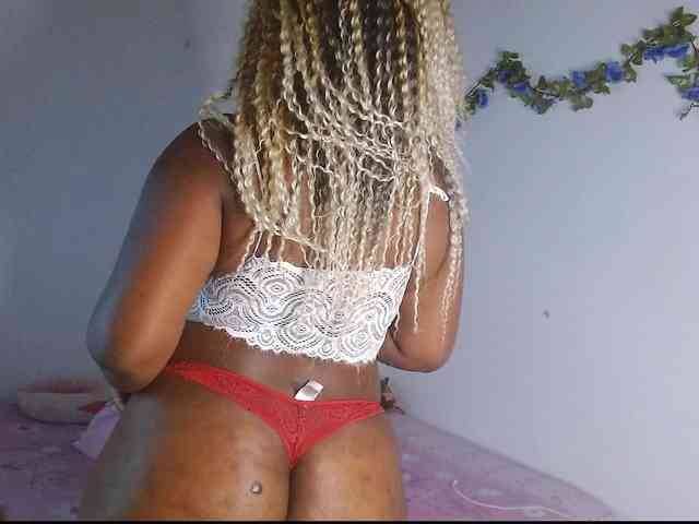 Chanellmontes121 webcam