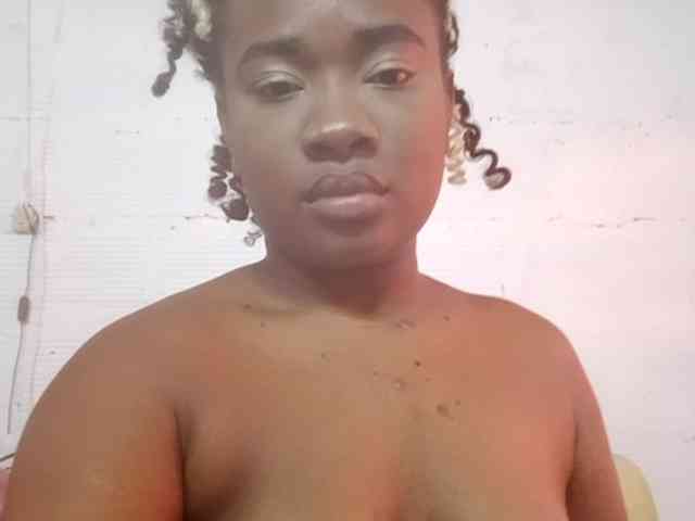 Chanellmontes121 webcam