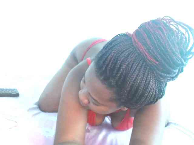 Chanellmontes121 webcam