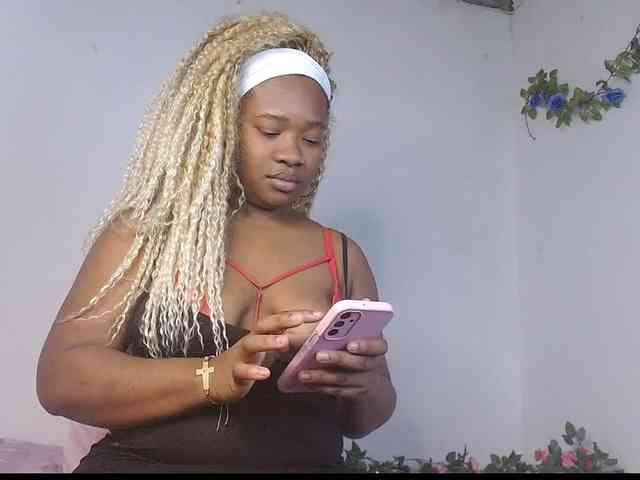 Chanellmontes121 webcam