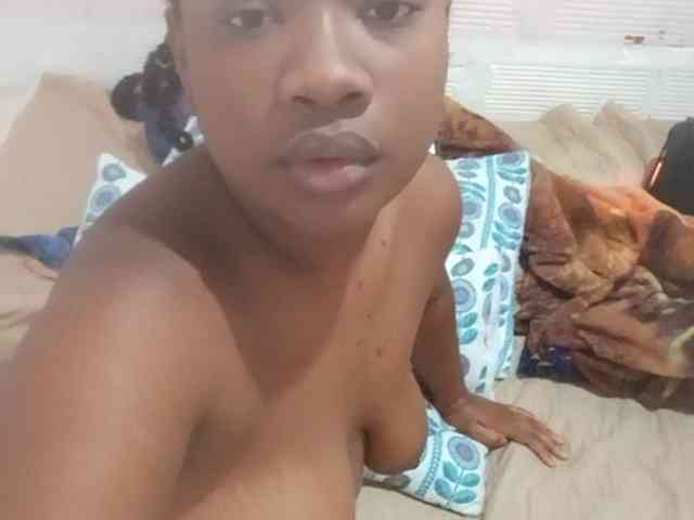 Chanellmontes121 webcam