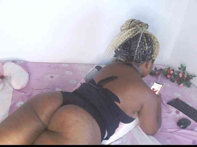 Chanellmontes121 webcam