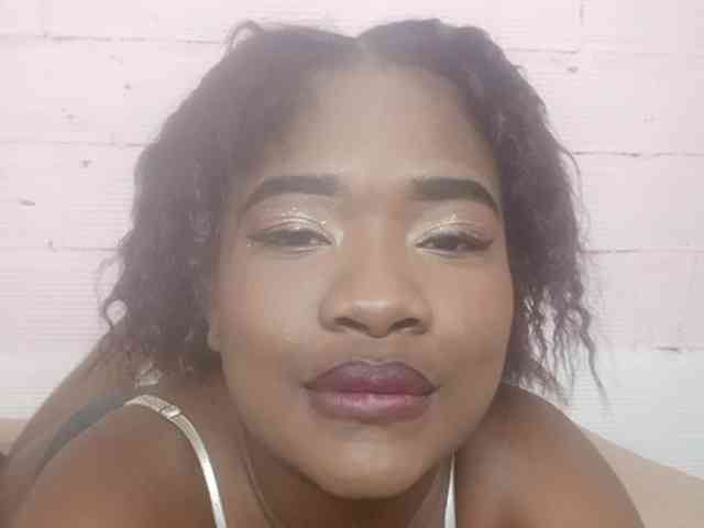 Chanellmontes121 webcam