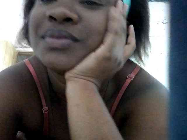 Chanellmontes121 webcam