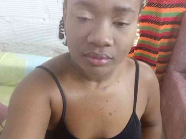 Chanellmontes121 webcam