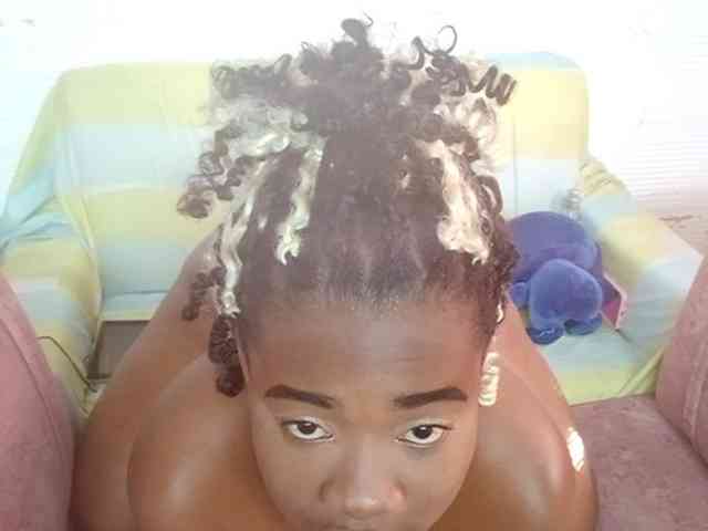 Chanellmontes121 webcam